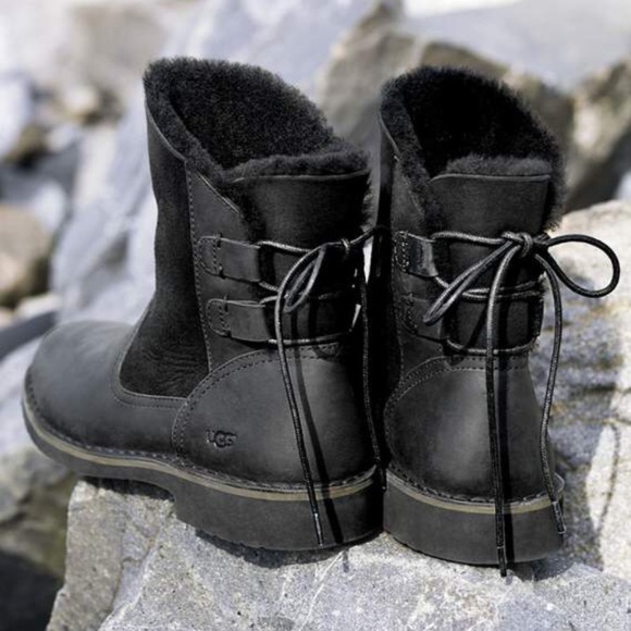 UGG Shoes - UGG Naiyah black shearling lined boots size 7.5